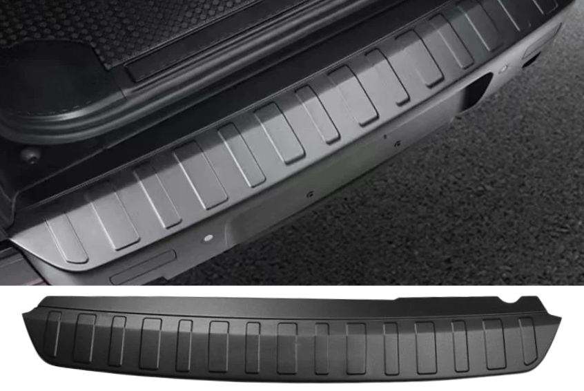 Black XL Aluminium Rear Bumper Protector - Fits 2020+ Defender